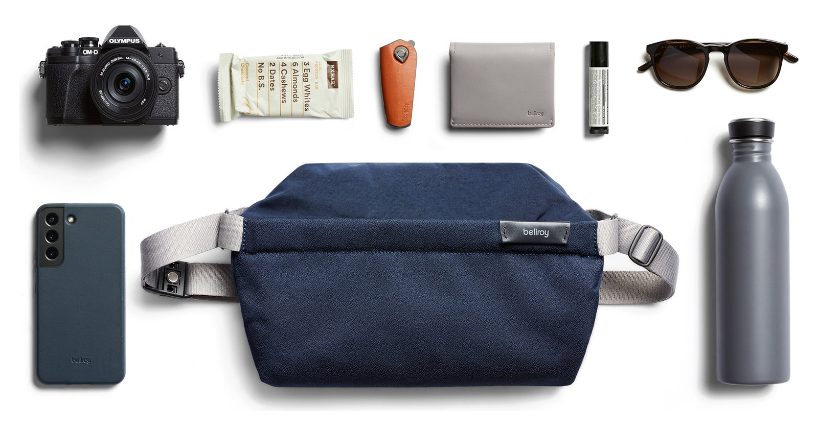 Bellroy Sling – přehled rozloženého obsahu