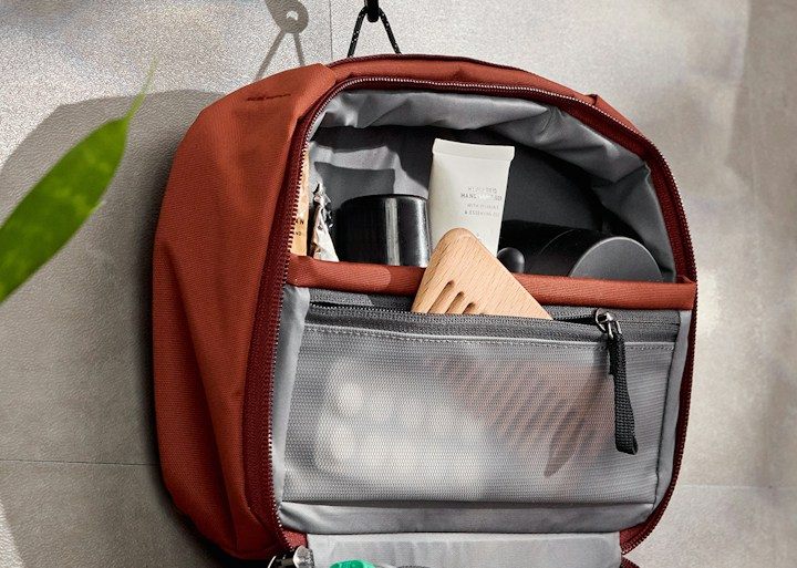 Bellroy Hanging Toiletry Kit – Lahvičky jako na malé polici