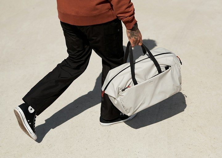 Bellroy Lite Duffel – Pružná konstrukce se snadno uloží