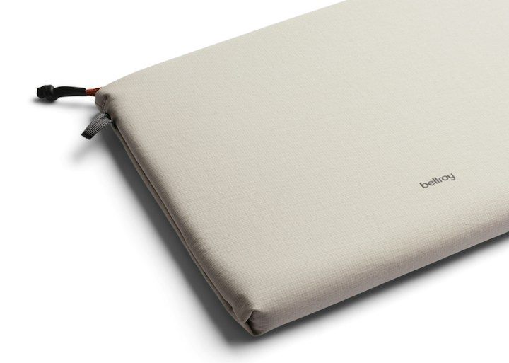 Bellroy Lite Laptop Sleeve 14 – Uzavření na voděodolný zip