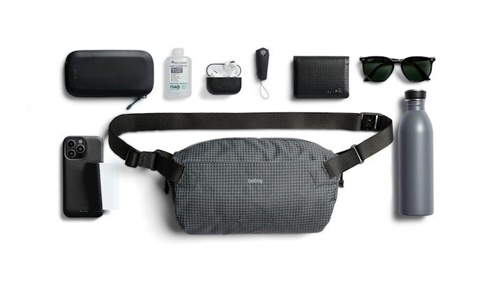 Bellroy Lite Sling – příklad uložených věcí
