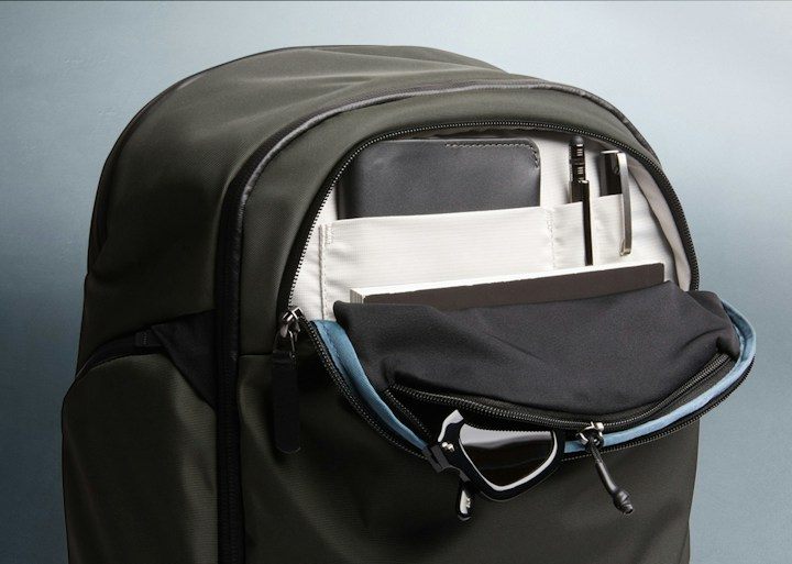 Bellroy Transit Workpack Pro – Dokumenty i láhev dostupné zvenku
