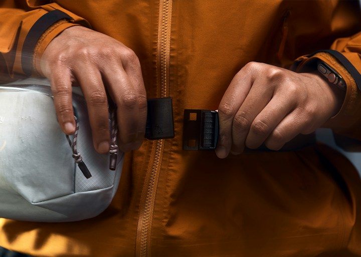 Bellroy Venture Hip Pack – Přezka pro snadné nasazení