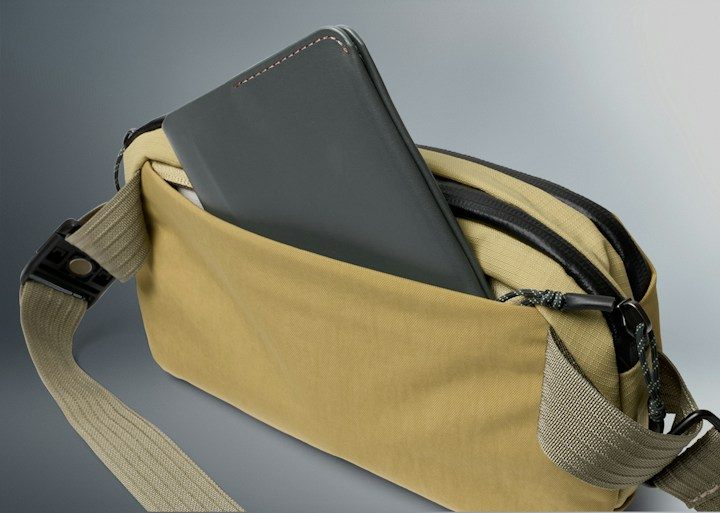 Bellroy Venture Ready Sling – Zadní kapsa blízko těla