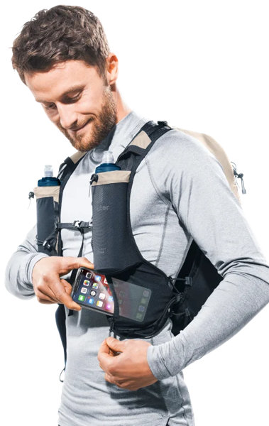 Deuter Ascender 13 – Pití a elektronika vpředu