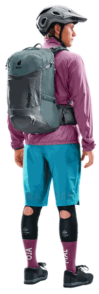 Deuter Trans Alpine Pro 28 – Carrying Guard při přenášení kola
