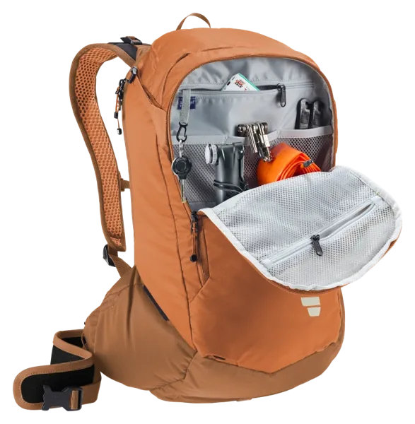 Deuter Attack 20 – Servis uspořádaný před hlavní komorou