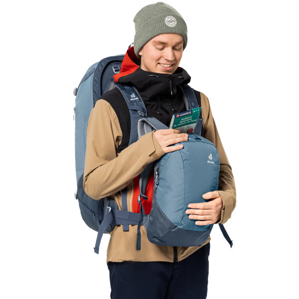 Deuter Access Pro 65 – Denní batoh připevněný vpředu