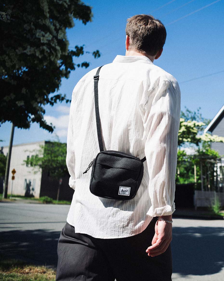 Herschel Classic Crossbody – fotografie modelu