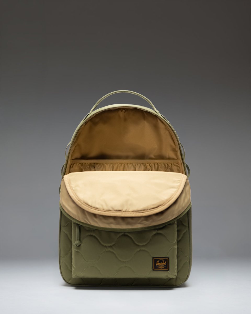 Herschel Classic XL Quilted Capsule – pohled 3