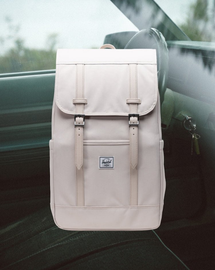 Herschel Retreat – fotografie modelu