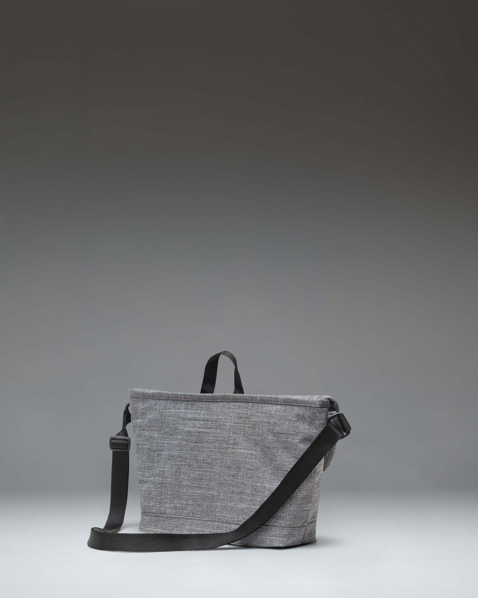 Herschel Cove Messenger Small – pohled 3