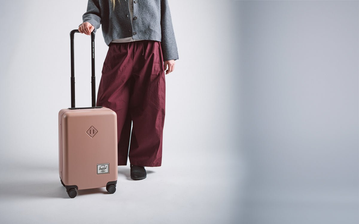 Herschel Heritage Hardshell Carry On v každodenním prostředí