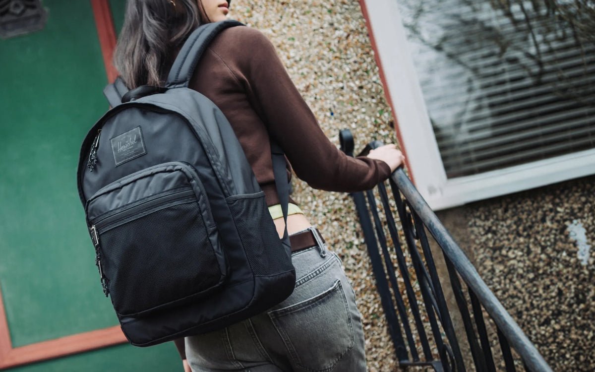 Herschel Kaine Varsity – pohled 2