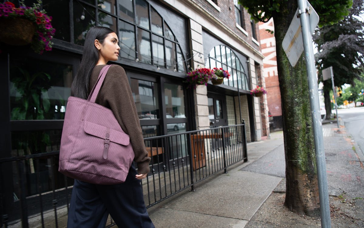 Herschel Retreat Tote – pohled 2