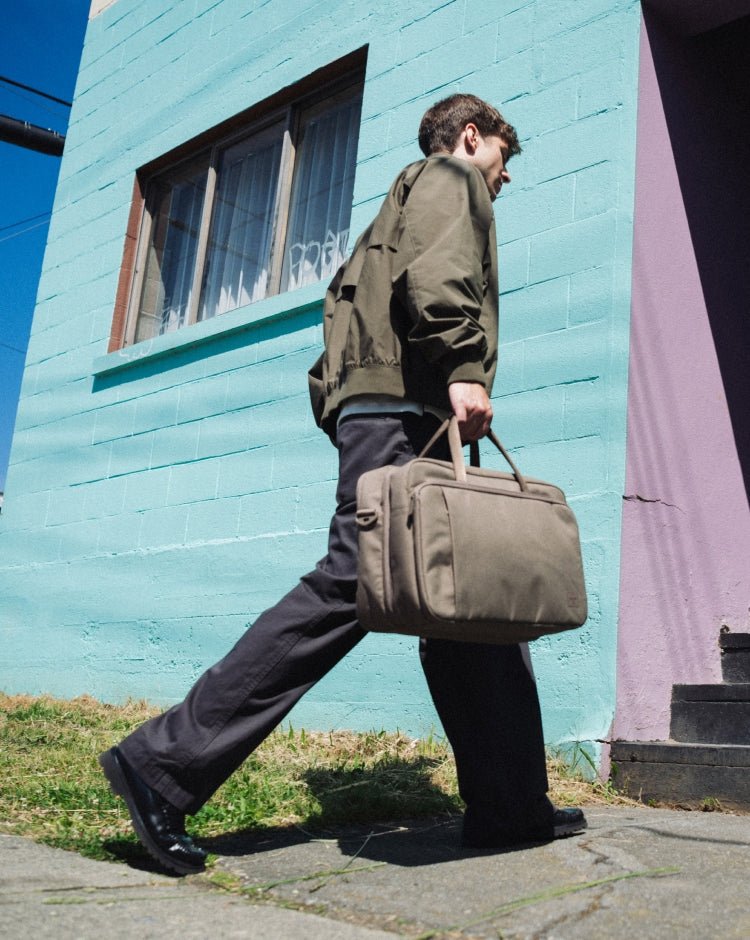 Herschel Bowen Convertible Travel Duffle Tech – fotografie modelu