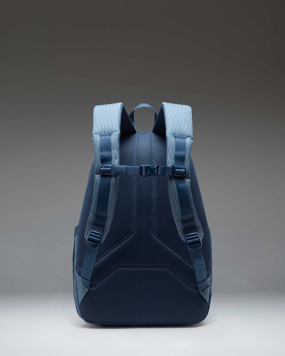 Herschel Kingston – pohled 3