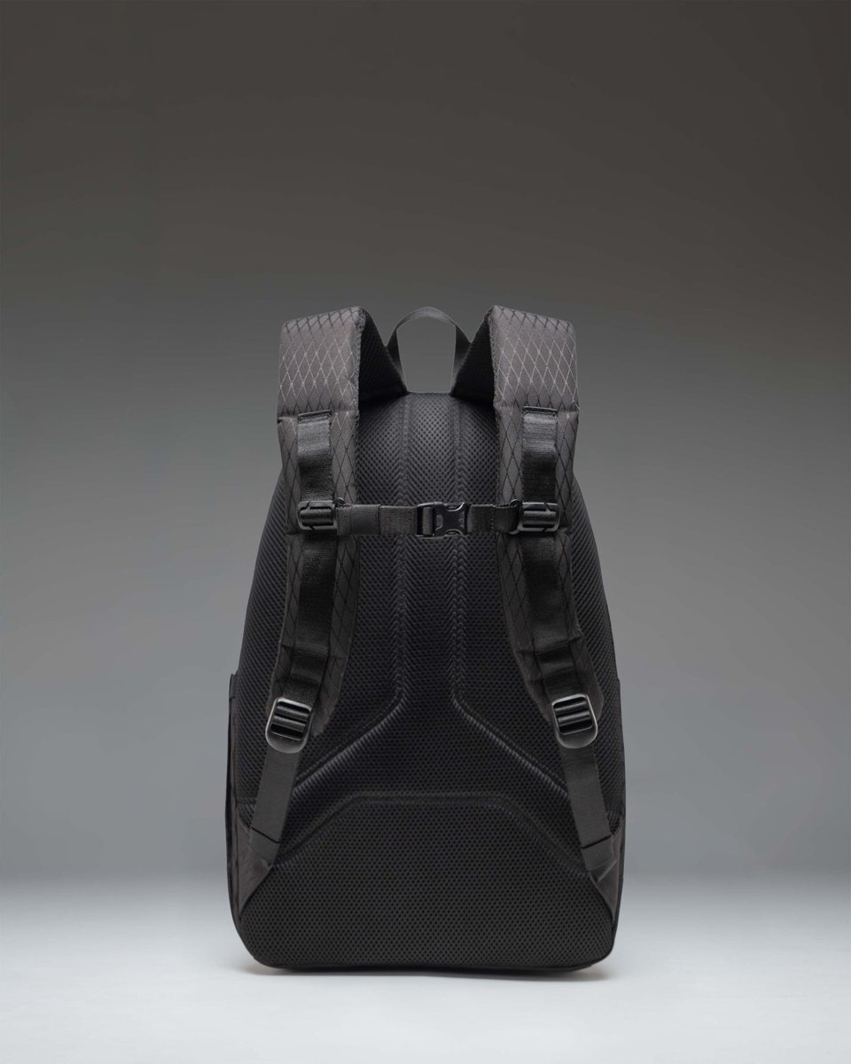 Herschel Kingston – pohled 3