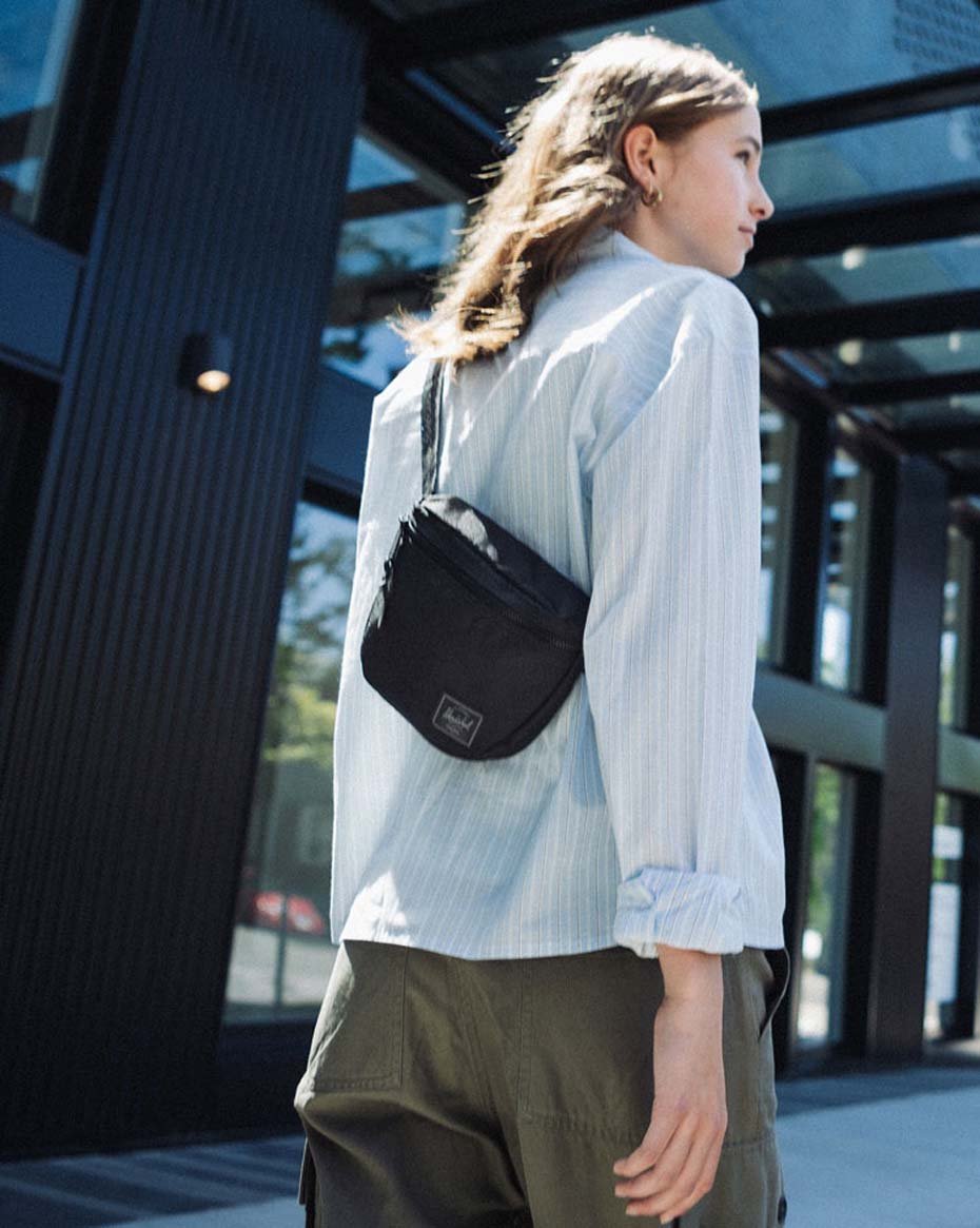 Herschel Settlement Hip Pack – fotografie modelu