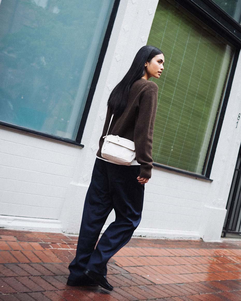 Herschel Alberni Crossbody Weather Resistant – fotografie modelu