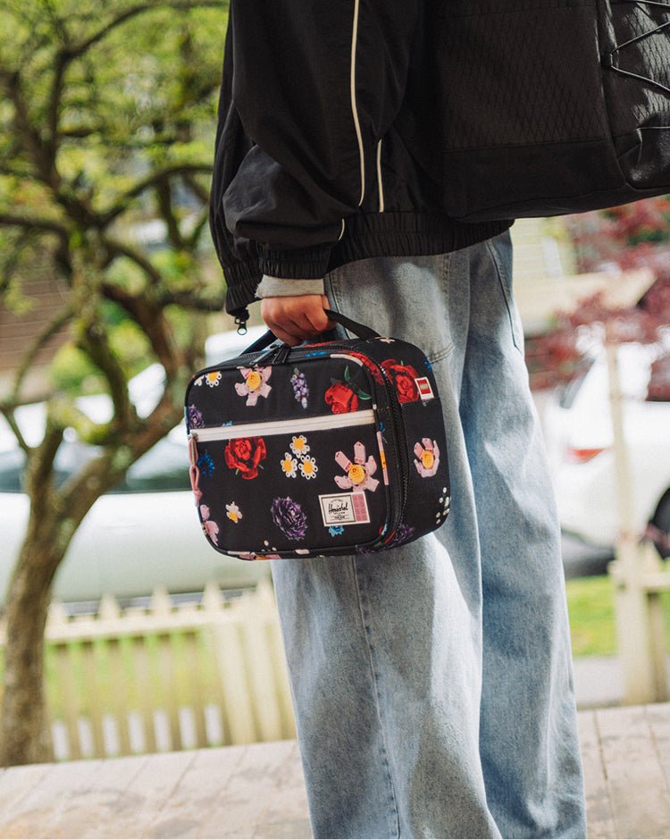 Herschel LEGO® Pop Quiz Lunch Box Little Herschel – fotografie modelu
