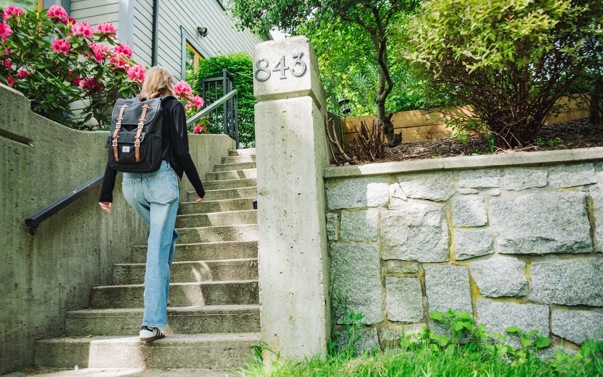 Herschel Little America Mid-Volume v každodenním prostředí