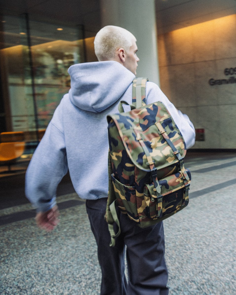 Herschel Little America – fotografie modelu