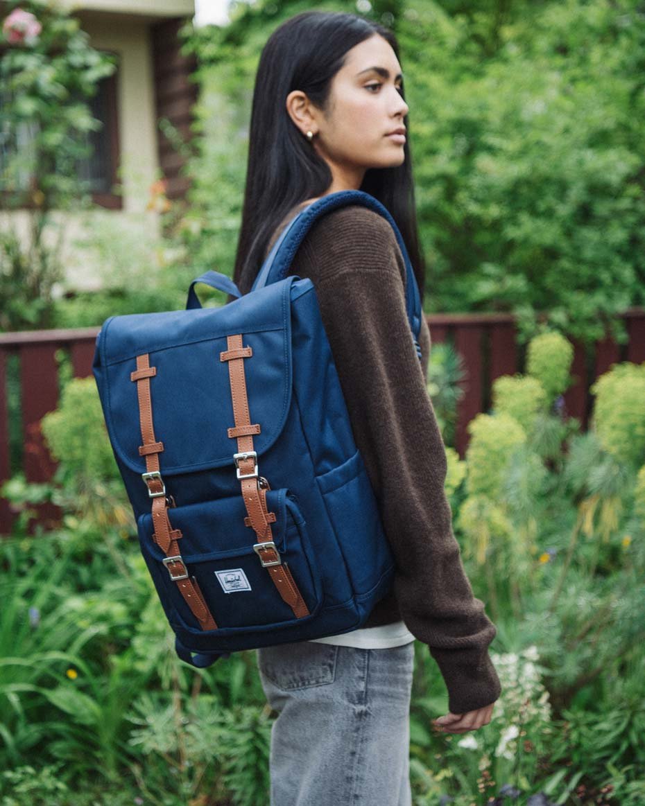 Herschel Little America Mid-Volume – fotografie modelu