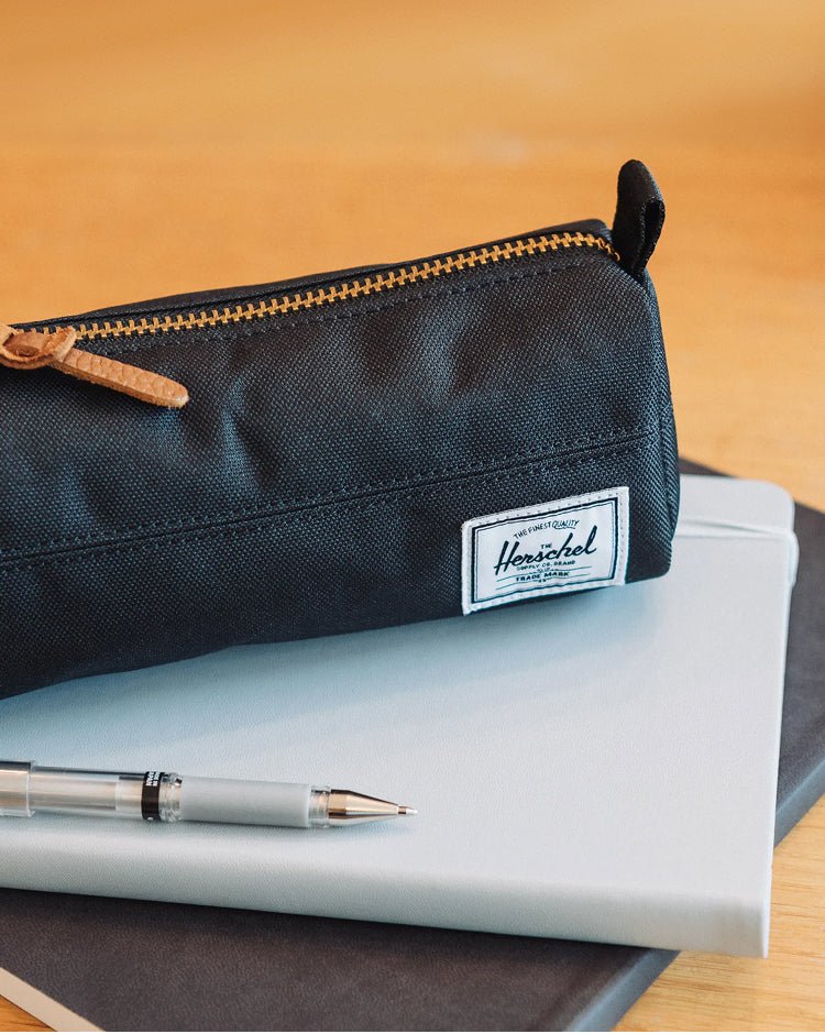 Herschel Settlement Pencil Case – fotografie modelu
