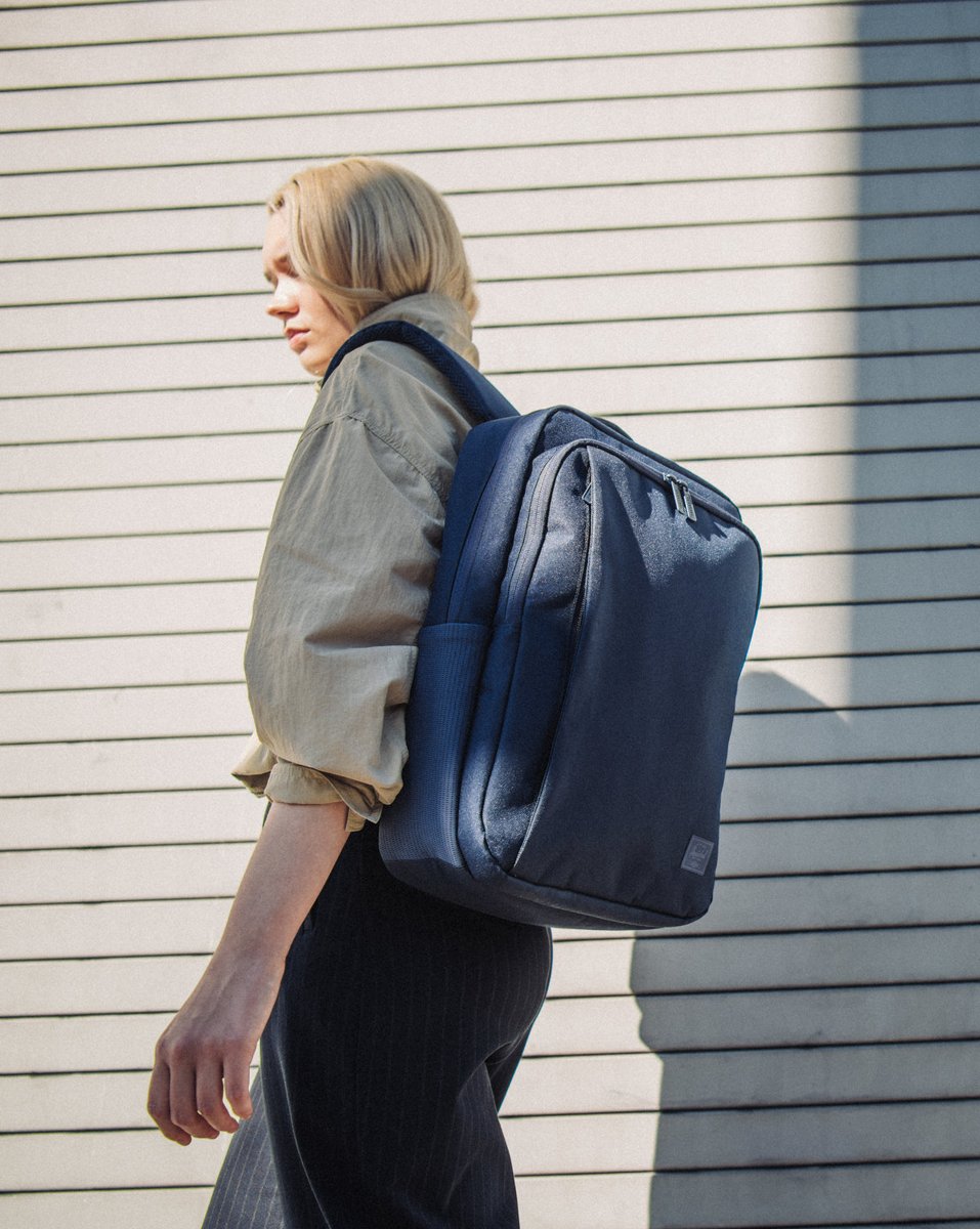 Herschel Kaslo Daypack Tech – fotografie modelu