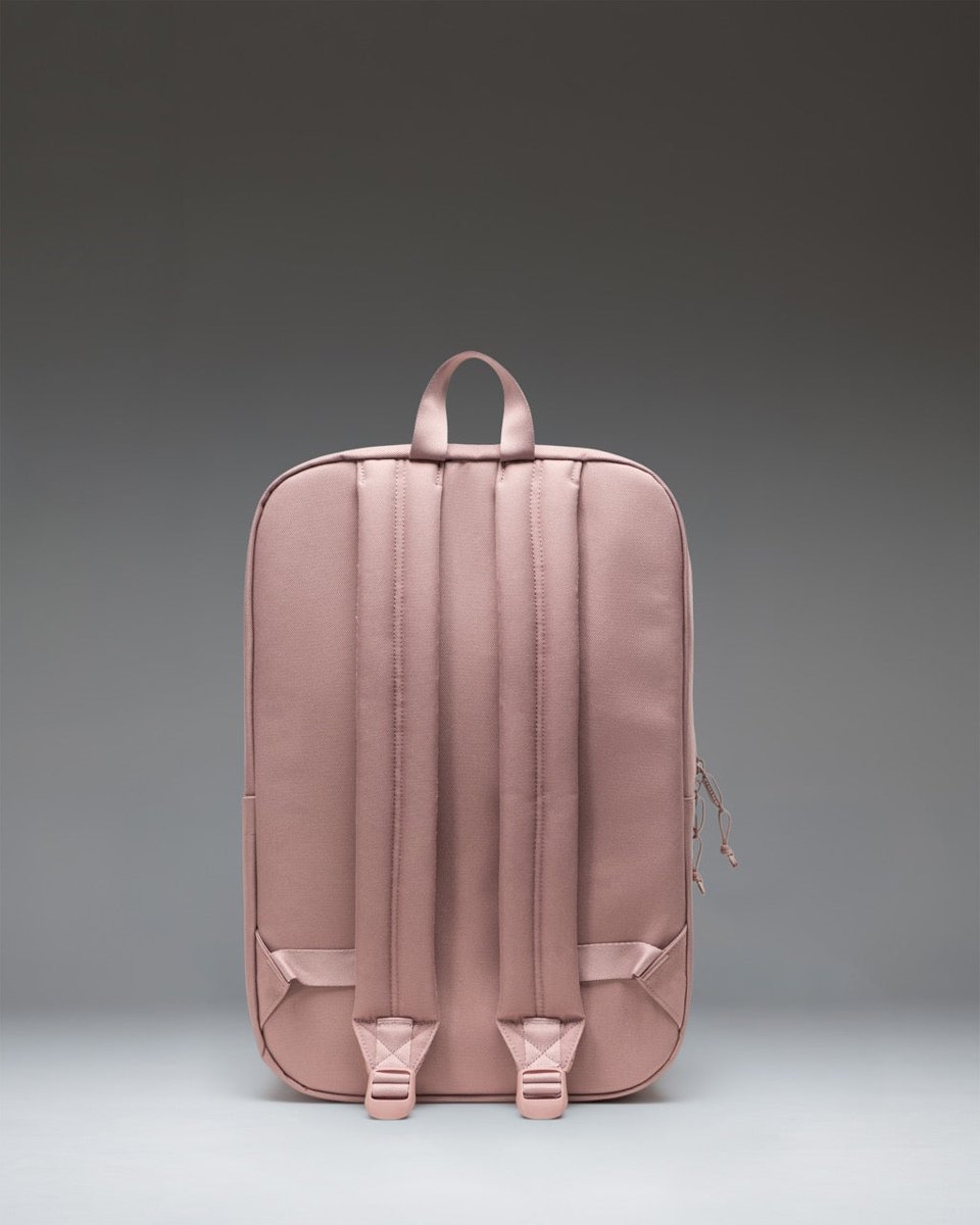 Herschel Wesbrook – pohled 3