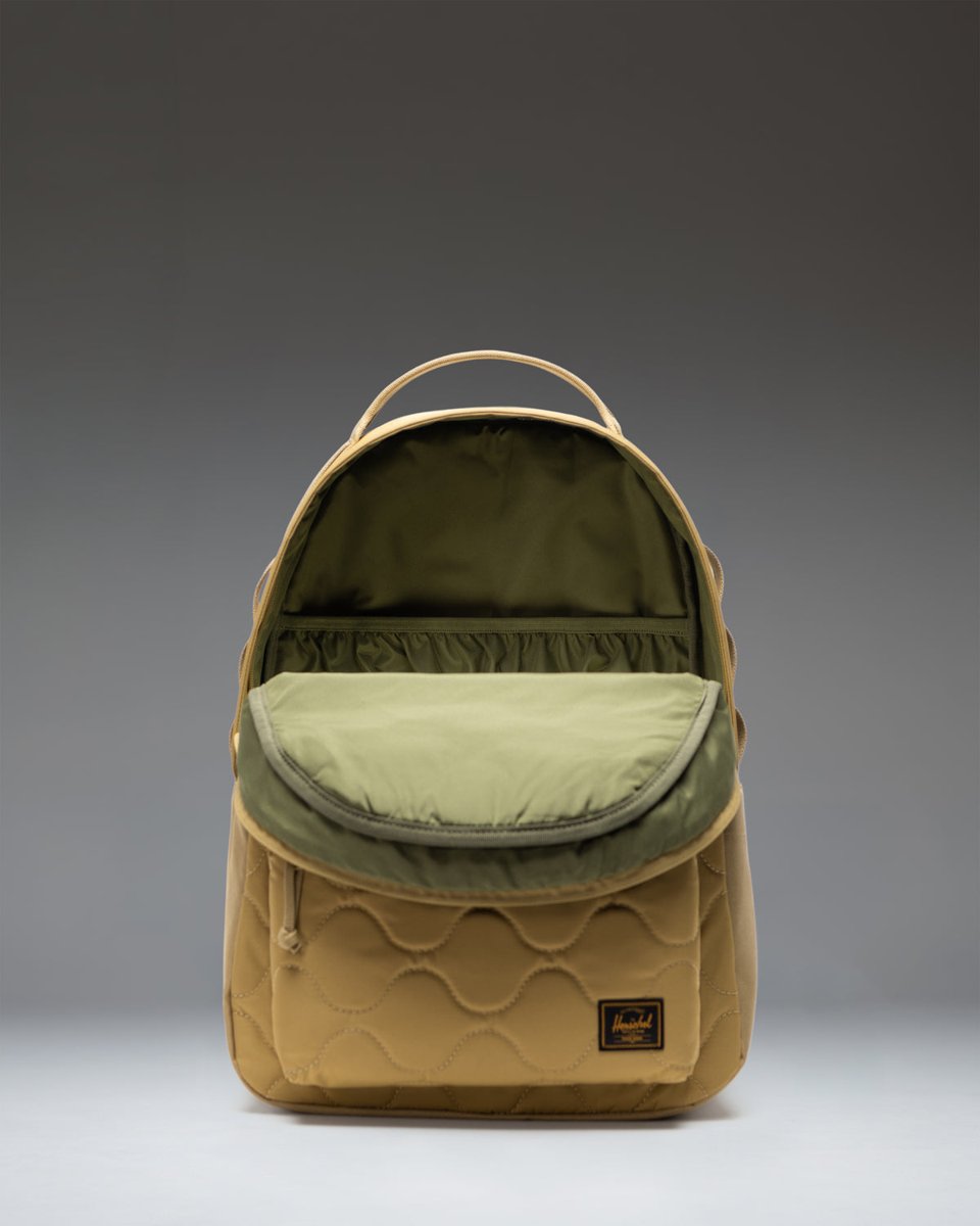 Herschel Classic XL Quilted Capsule – pohled 3
