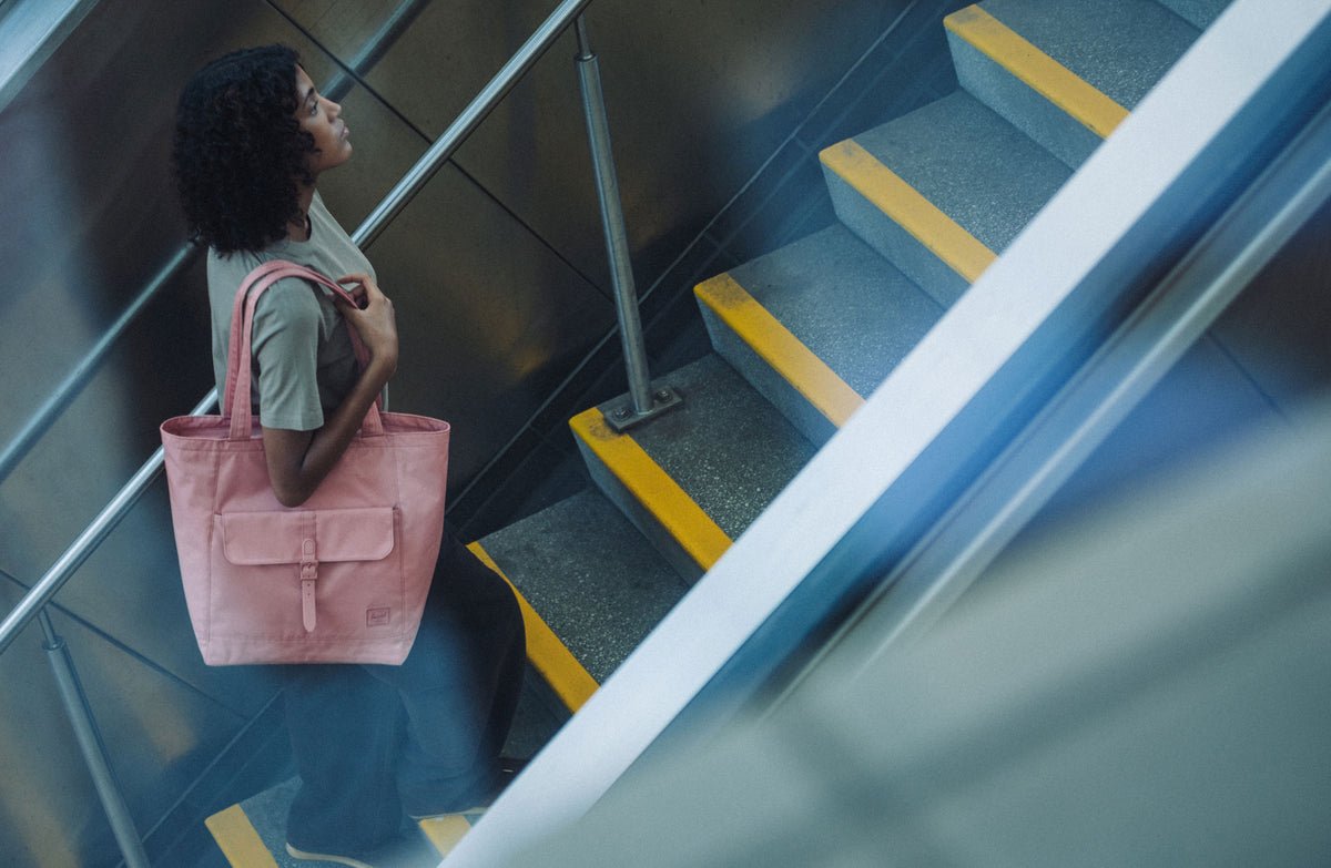 Herschel Retreat Tote Twill – pohled 2