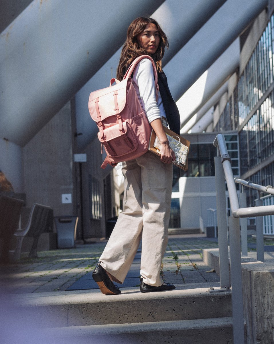 Herschel Little America Mid Twill – fotografie modelu