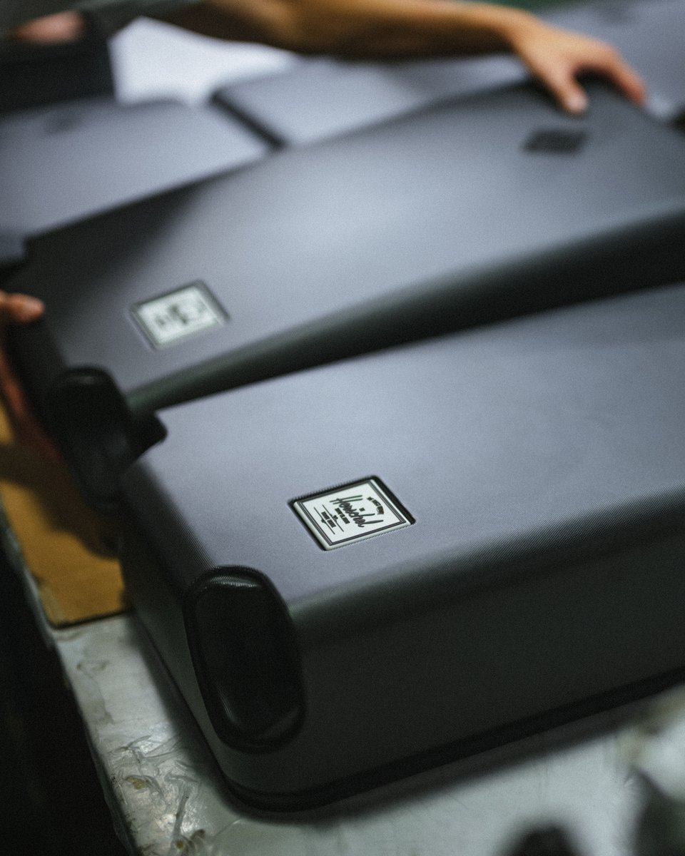 Herschel Heritage Hardshell Carry On – pohled 9