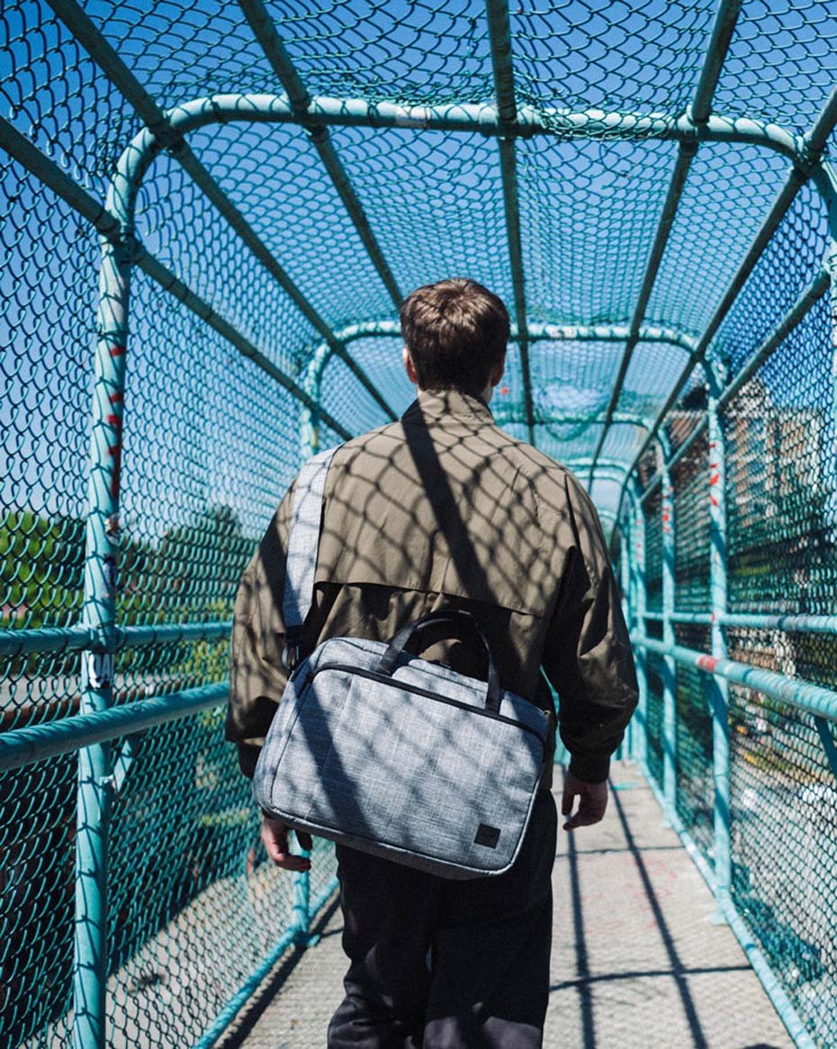 Herschel Gibson Messenger Tech – fotografie modelu