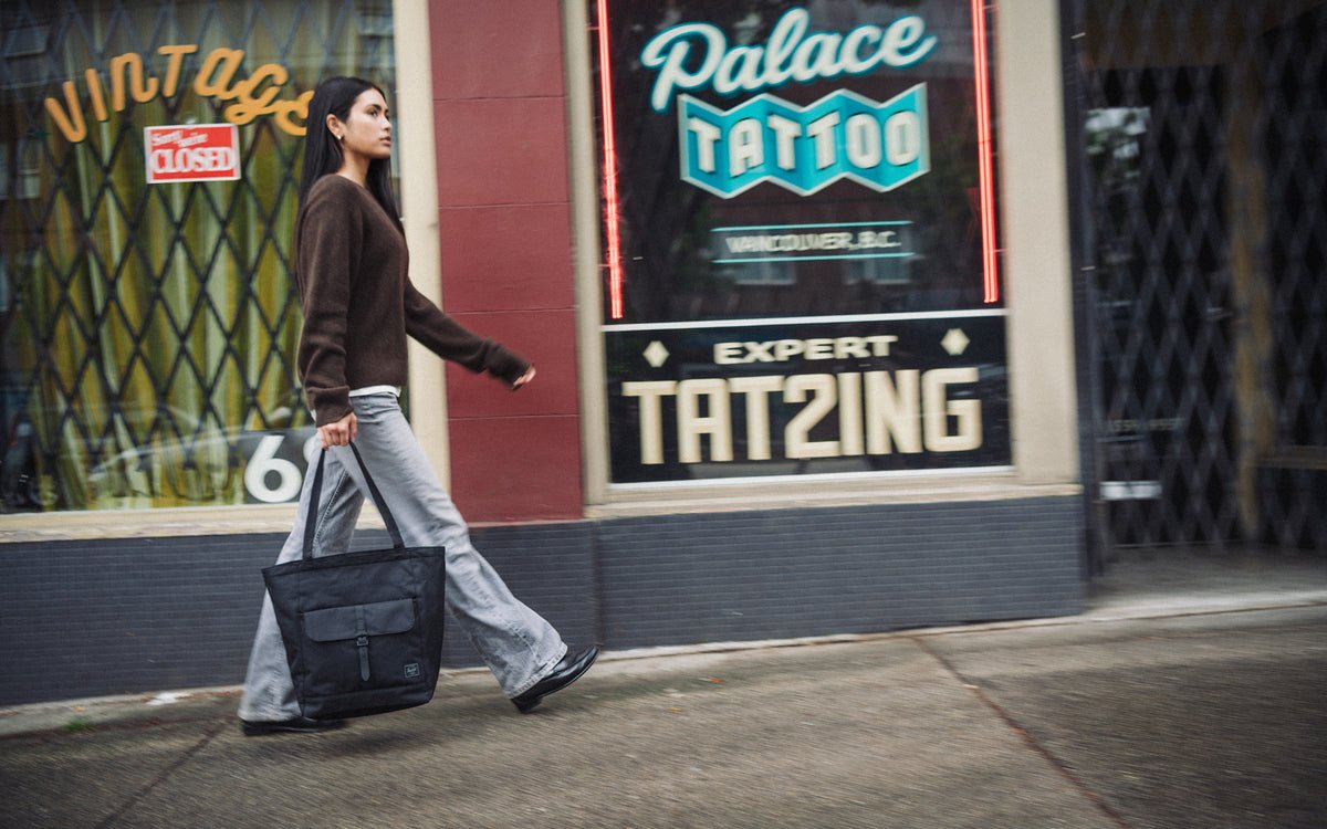 Herschel Retreat Tote – pohled 2