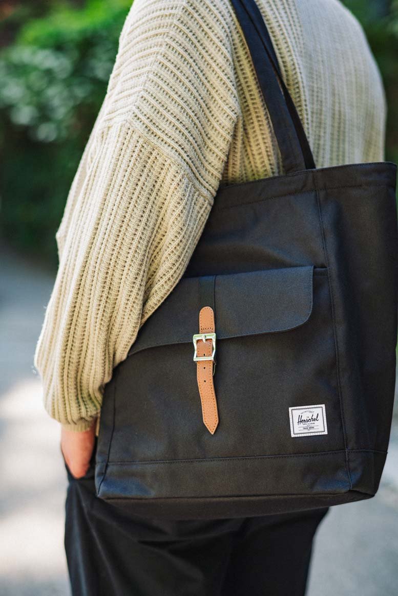 Herschel Retreat Tote – pohled 2
