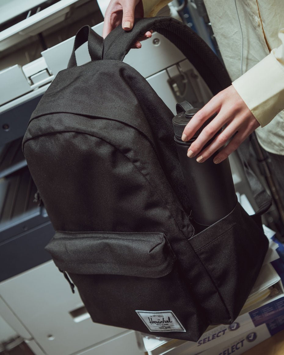 Herschel Classic XL – Notebook odděleně