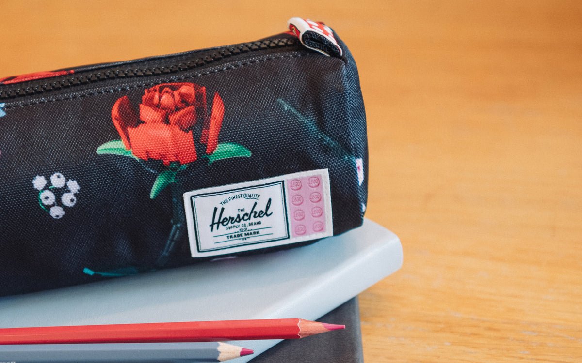 Herschel LEGO® Settlement Pencil Case Little Herschel – pohled 2