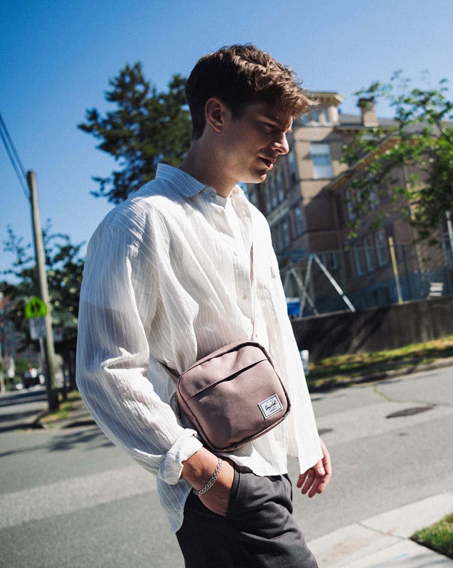 Herschel Classic Crossbody – fotografie modelu