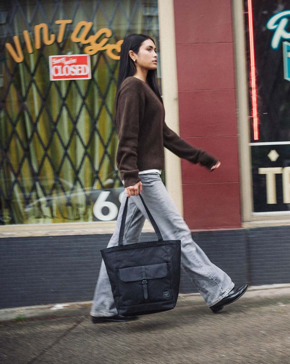 Herschel Retreat Tote – fotografie modelu