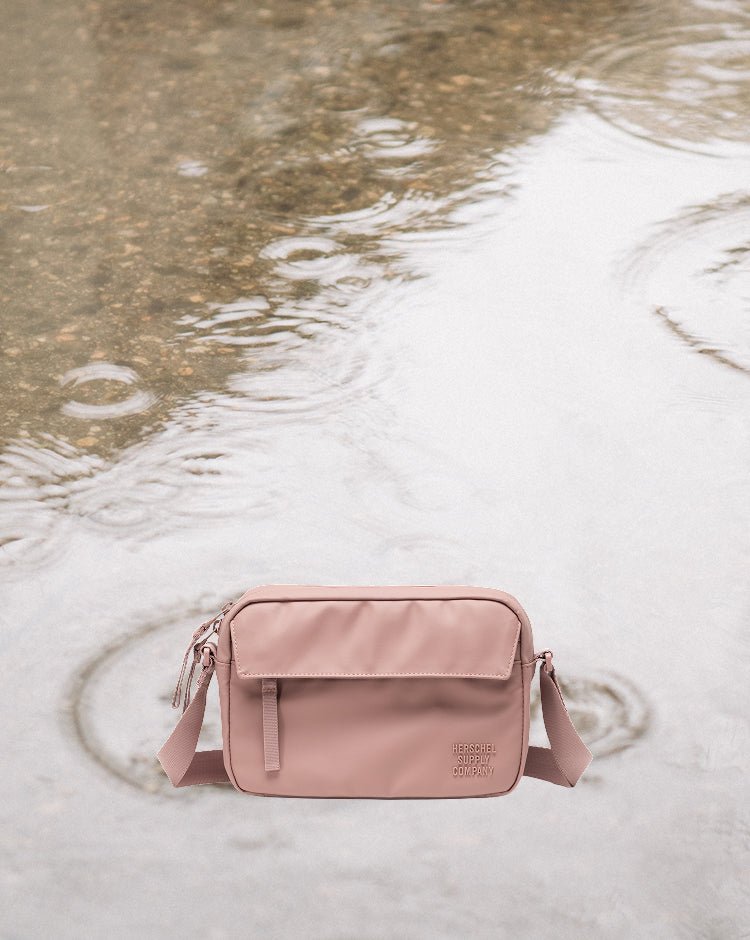Herschel Alberni Crossbody Weather Resistant – fotografie modelu