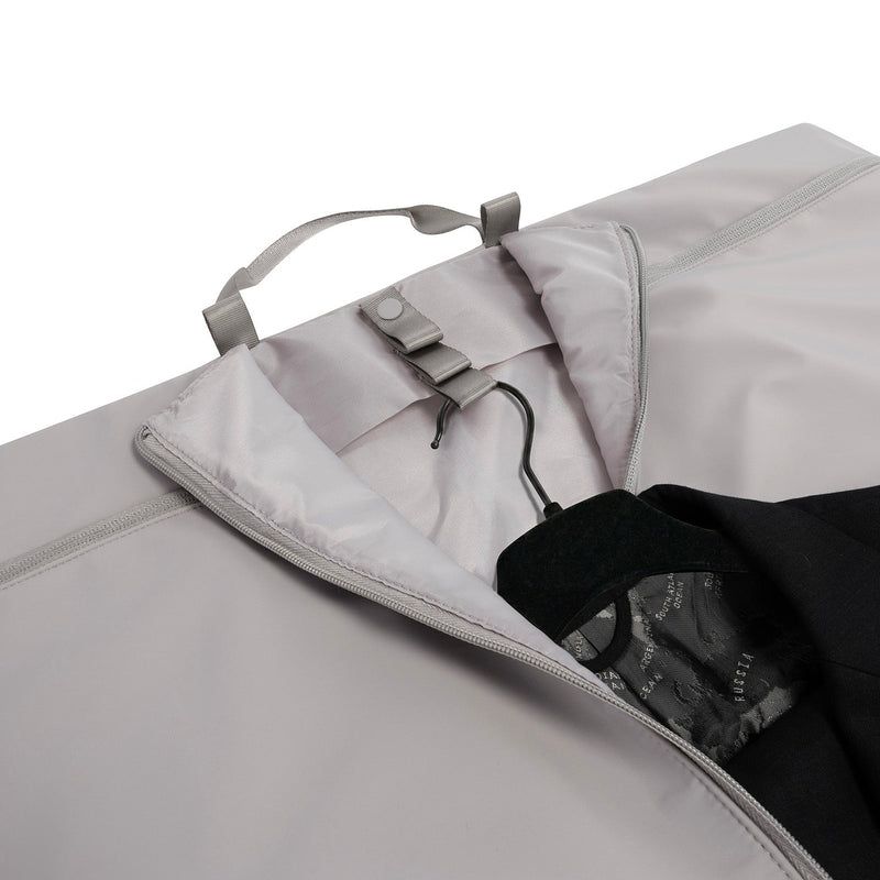 Heys Nexus Suiter Garment Bag Atmosphere – Tři fixační poutka