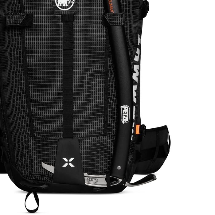 Mammut Trion 28 – Cepíny na dvou vnějších úchytech