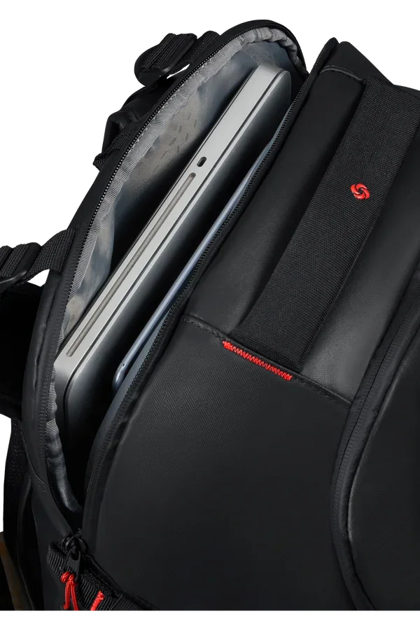 Samsonite Prodiver Travel Backpack M 55L Blue Nights – detail s USB portem