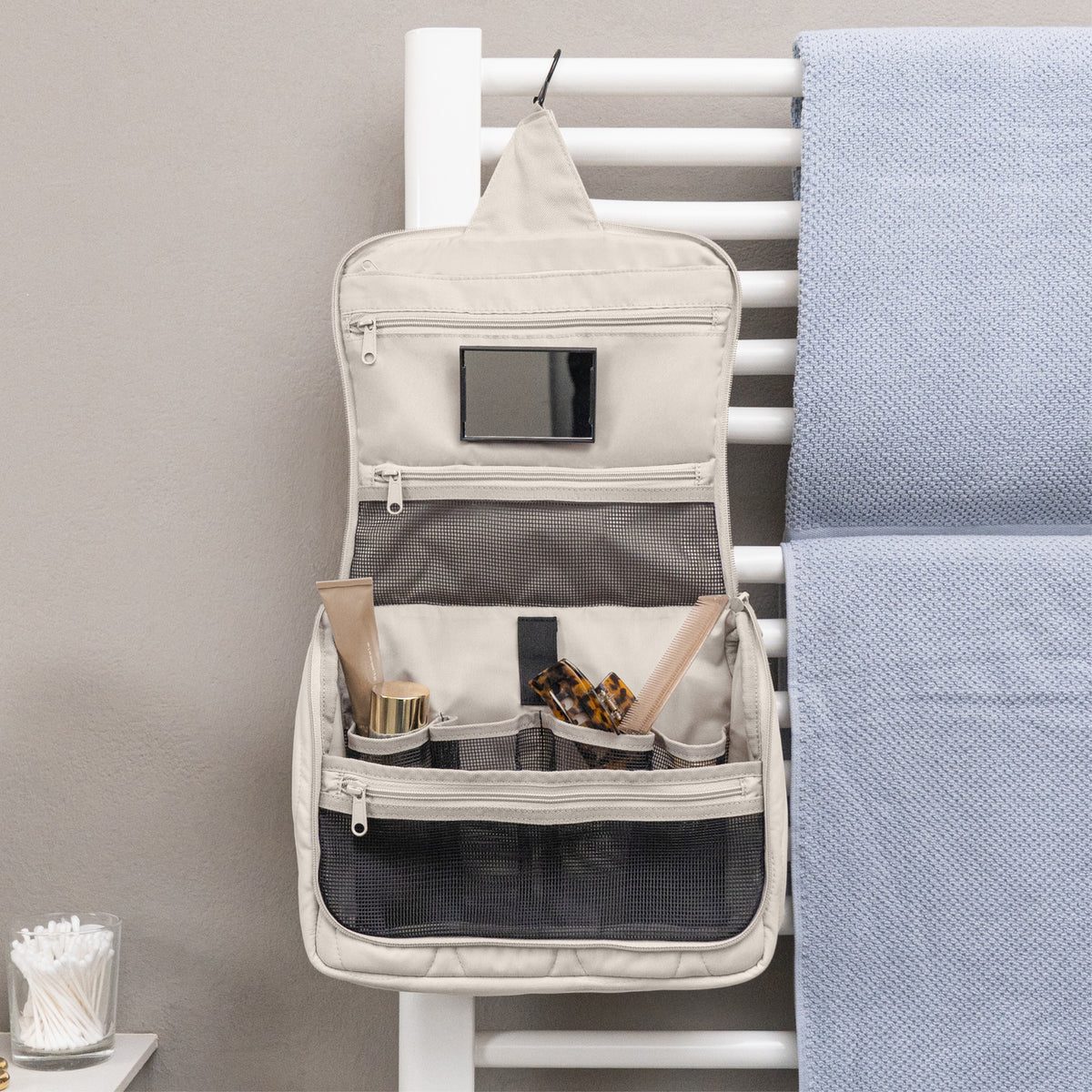 Reisenthel Toiletbag XL Puffer Stone – lifestyle fotografie