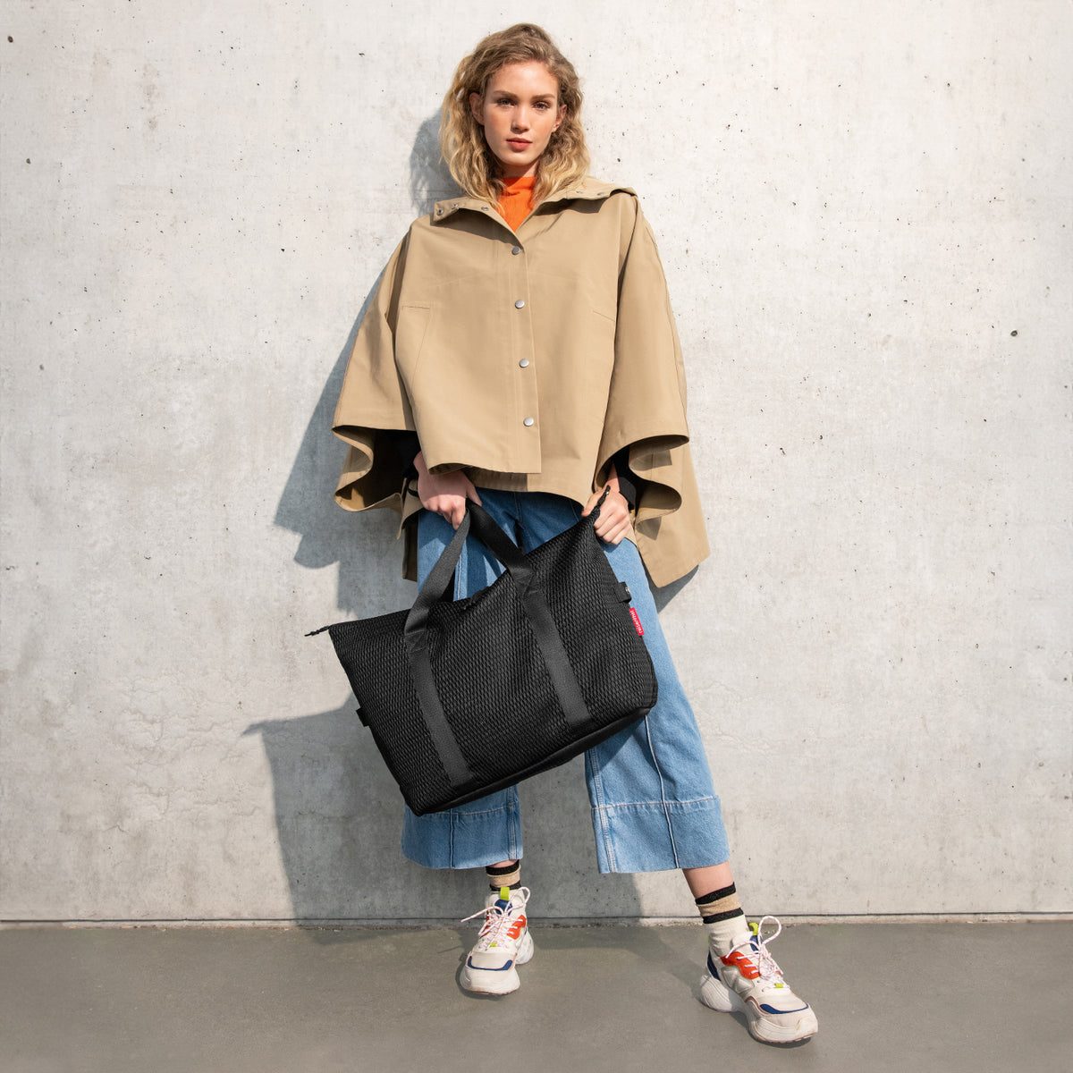 Reisenthel Extralite Weekender M Mesh Black – lifestyle fotografie