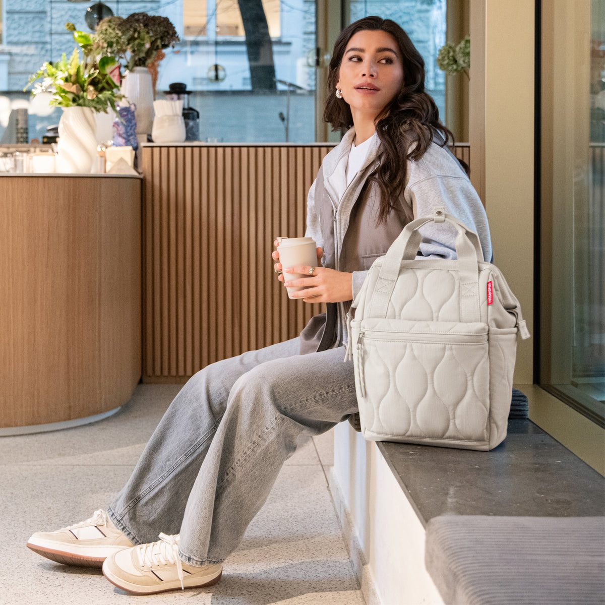 Reisenthel Allrounder R Puffer Stone 15l – lifestyle fotografie
