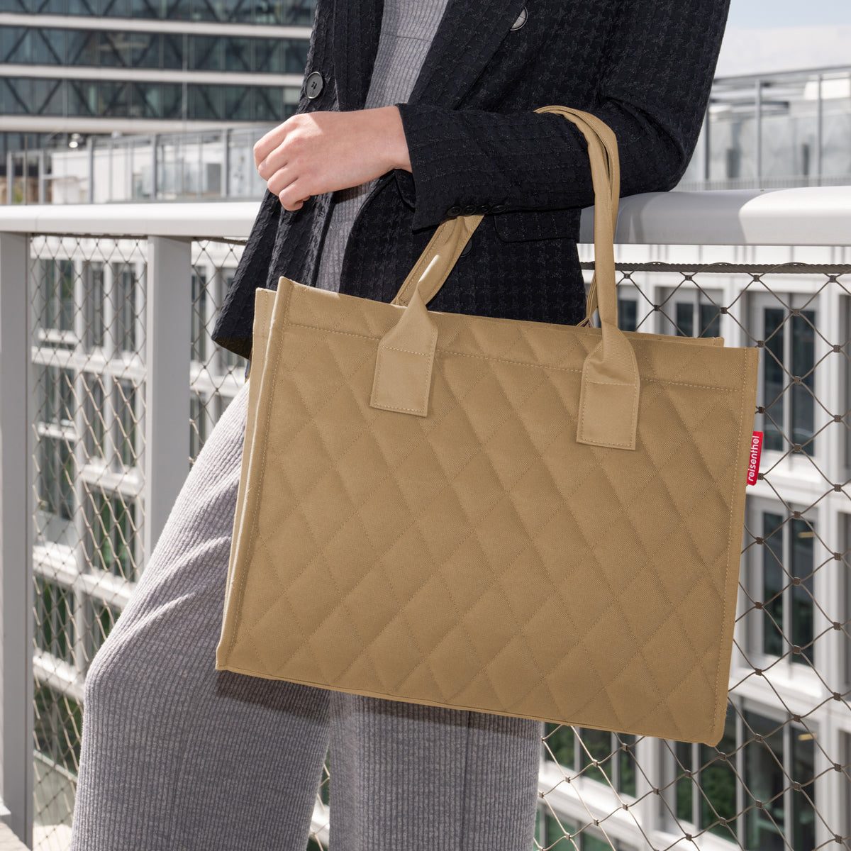 Reisenthel Daily Shopper Rhombus Ginger – lifestyle fotografie